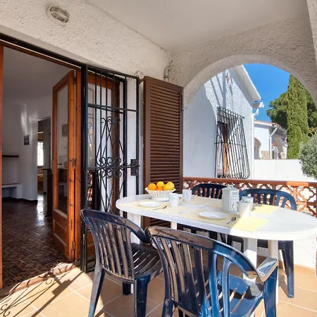 Holiday home Max L'Escala